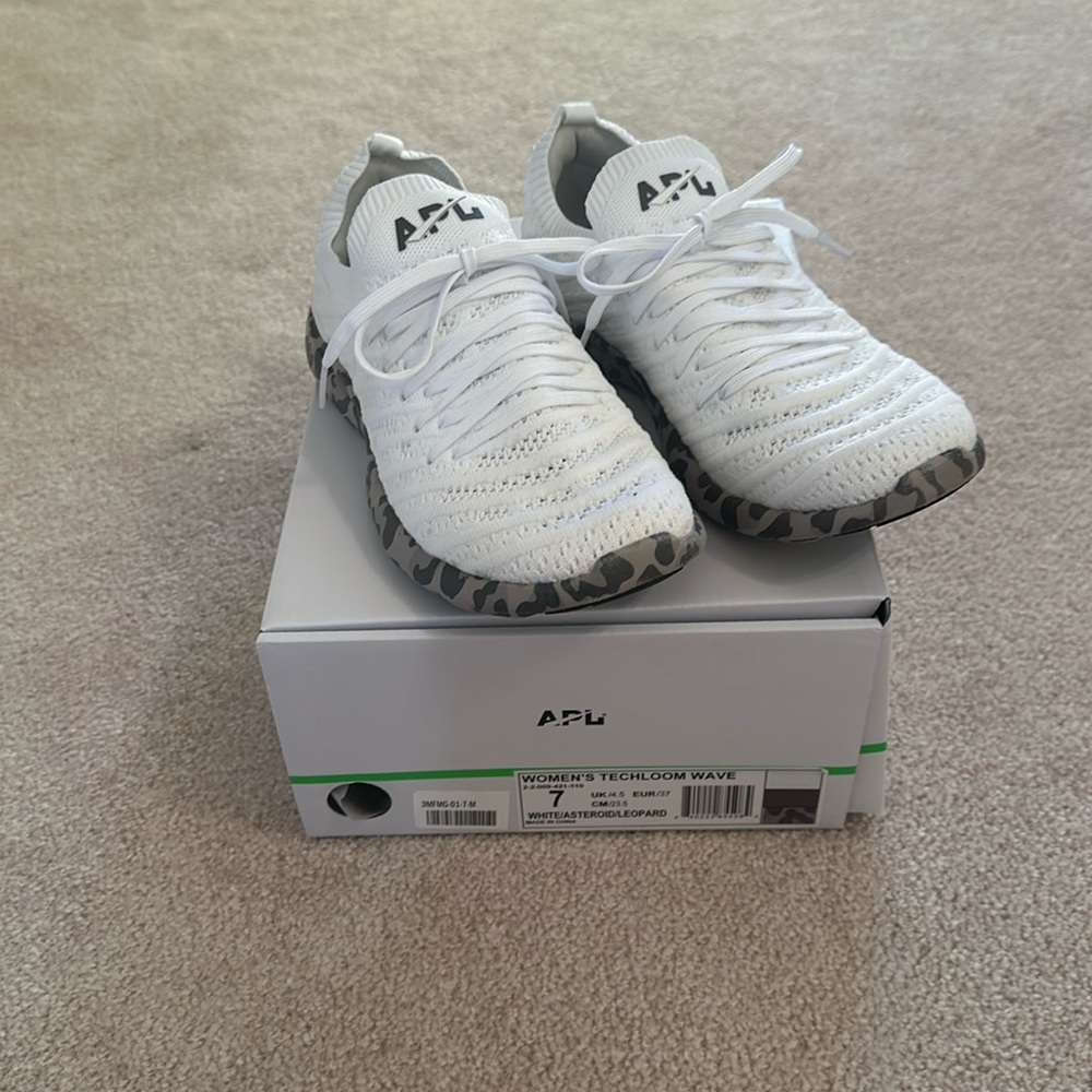 APL Shoes